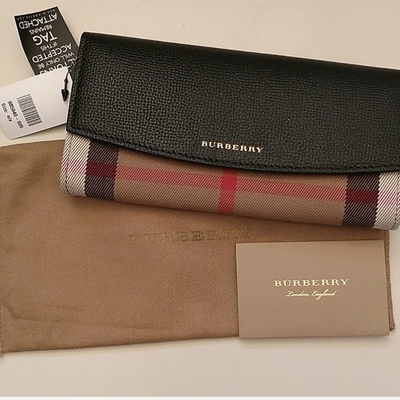 Burberry Handbags - ⭐️1 DAY SALE ⭐️ Burberry Porter Continental Wallet